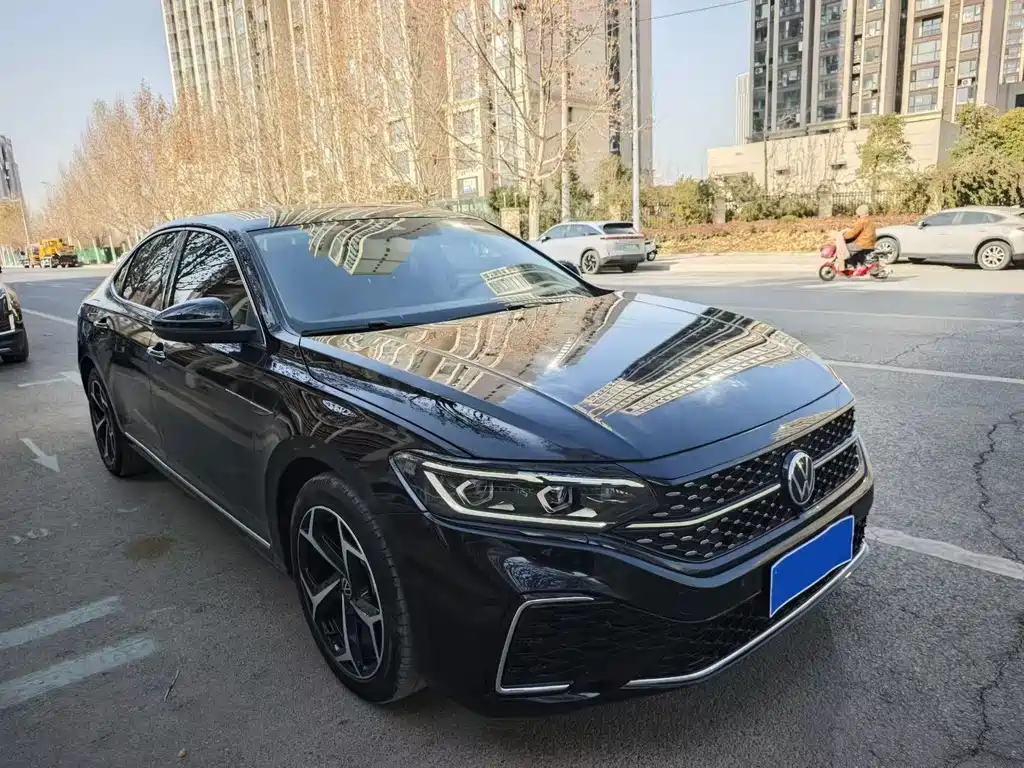 Volkswagen Passat 2024