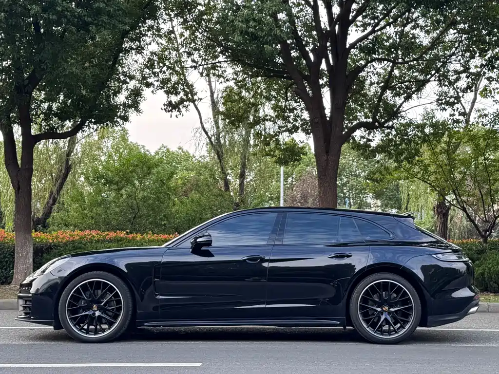 Porsche Panamera 2022