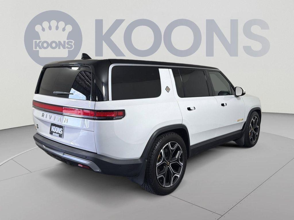 Rivian R1S 2022