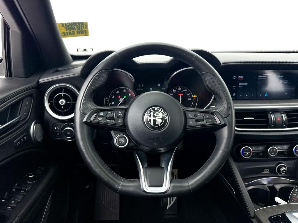 Alfa Romeo Stelvio 2023
