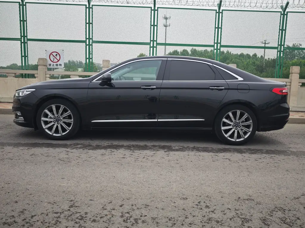 Ford Taurus 2020