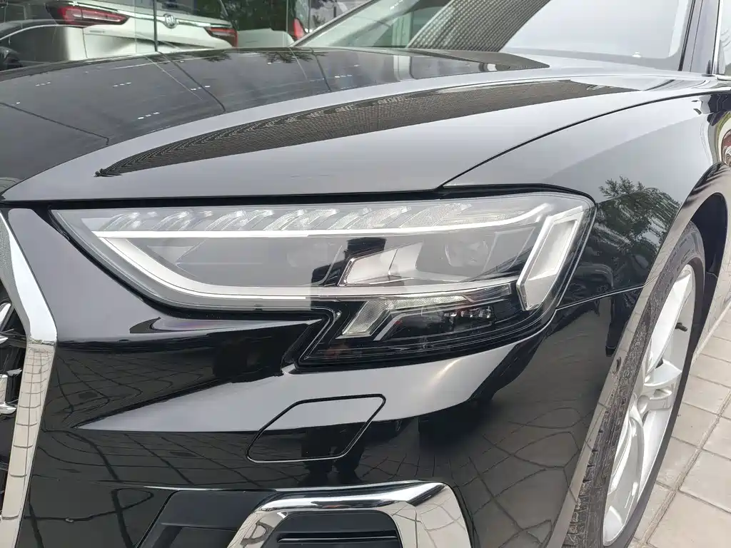Audi A8 2023
