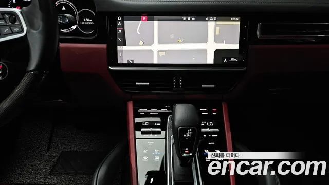 Porsche Cayenne 2021