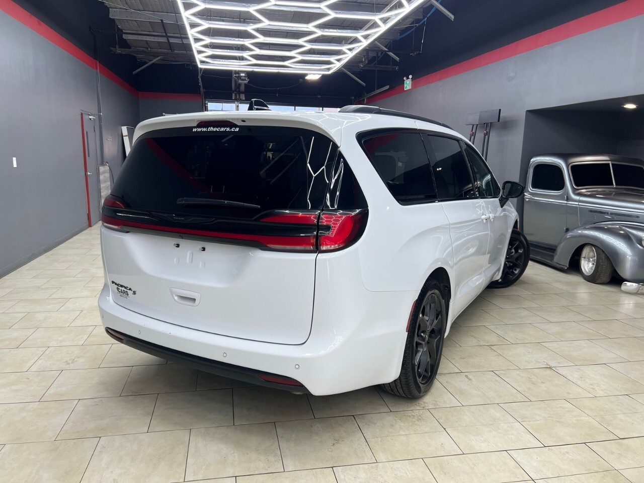 Chrysler Pacifica 2024