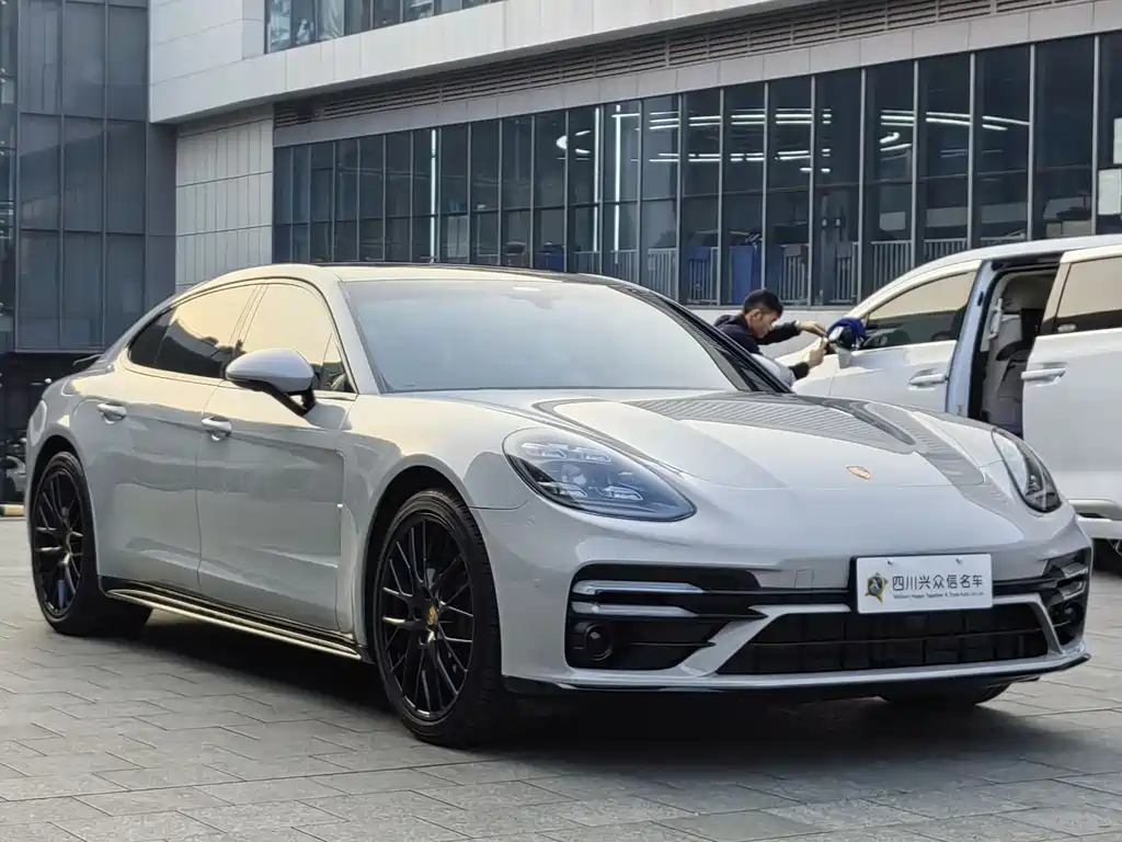 Porsche Panamera 2020