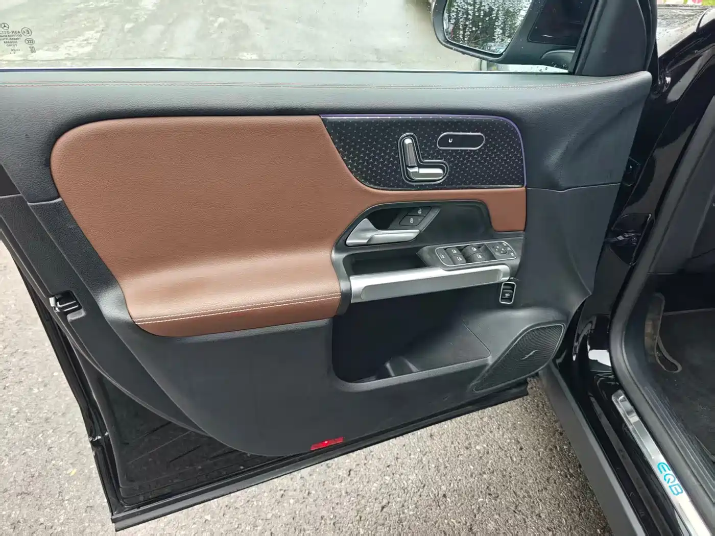 Mercedes-Benz EQB 2024