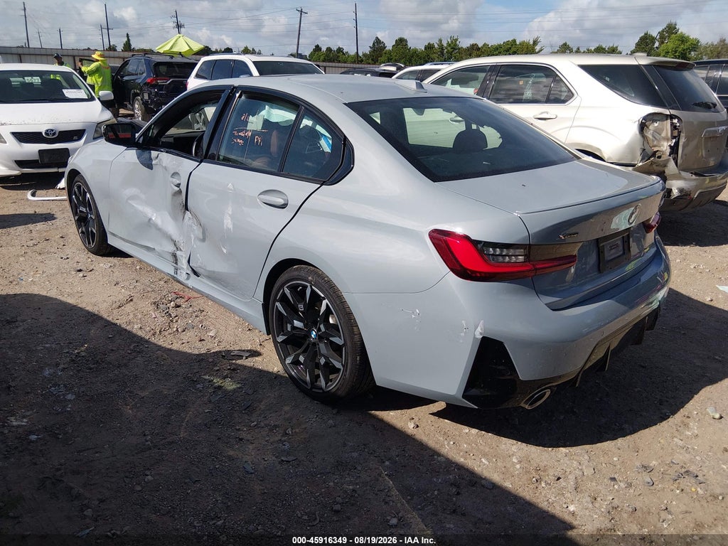 BMW 330 2026