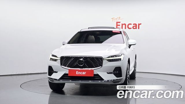 Volvo XC60 2025