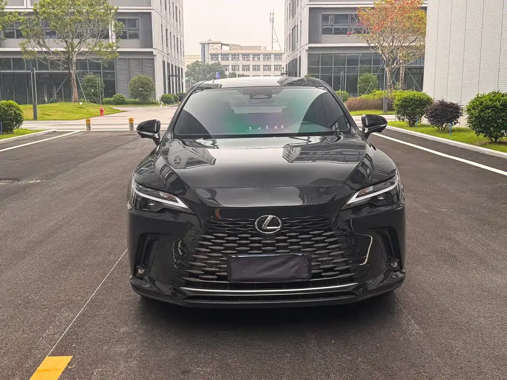 Lexus RX 2025