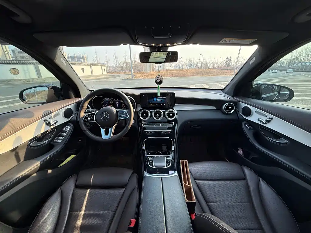 Mercedes-Benz GLC 2021