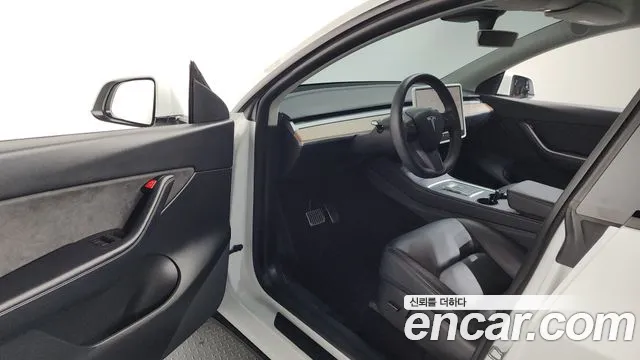 Tesla Model Y 2021