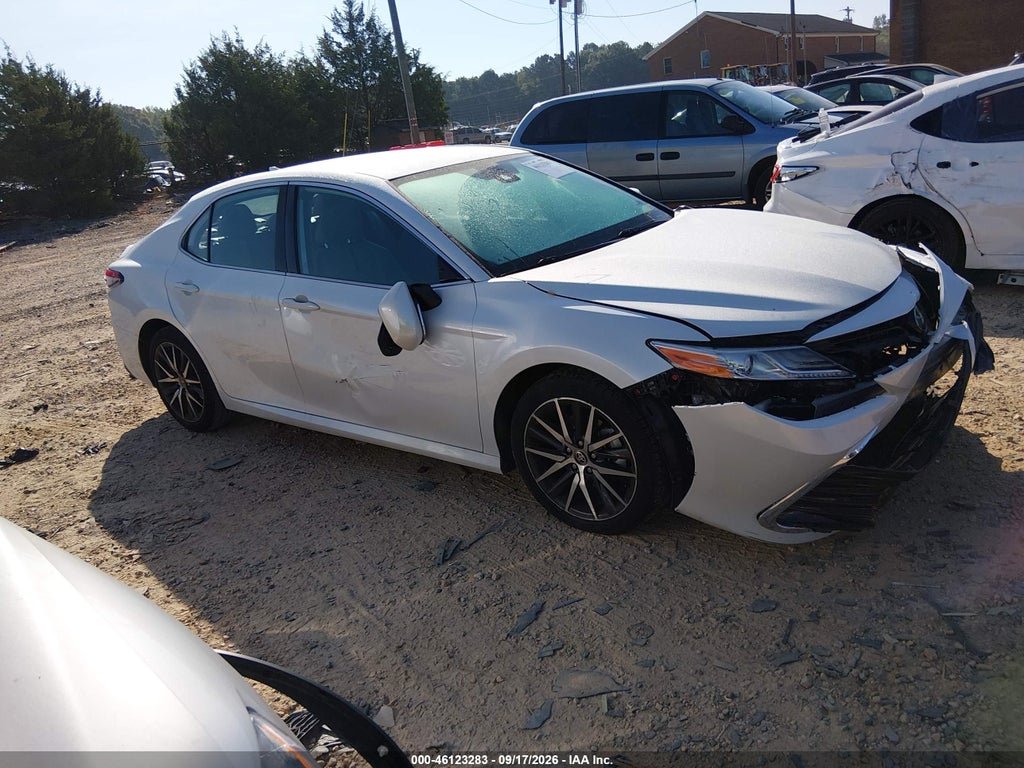 Toyota Camry 2022