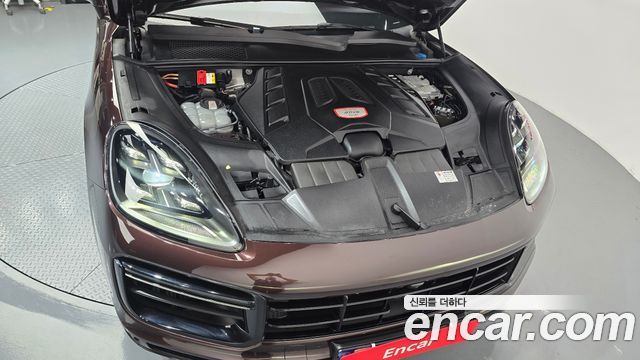 Porsche Cayenne 2021