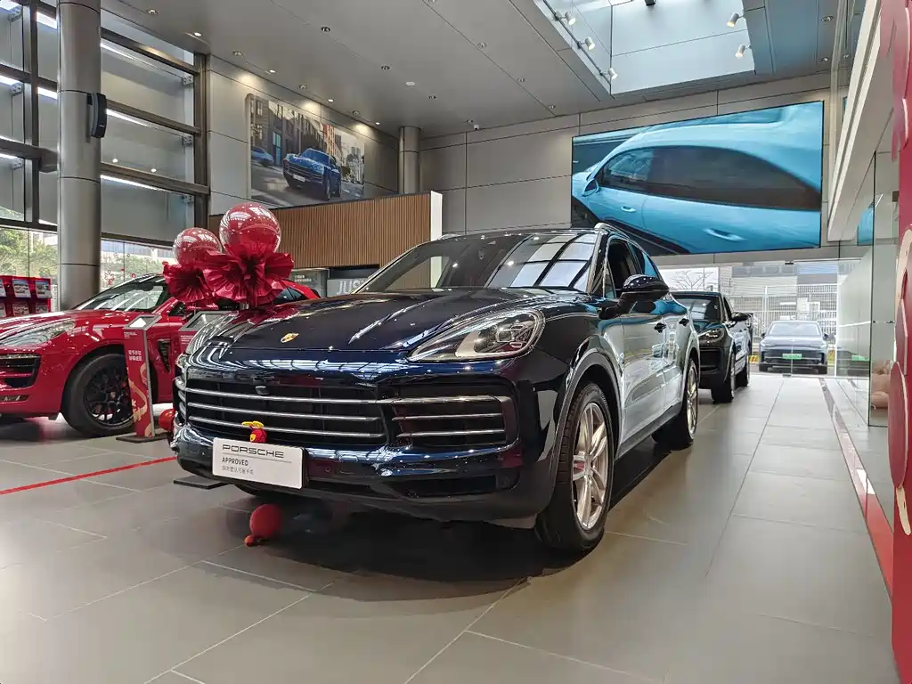 Porsche Cayenne 2021