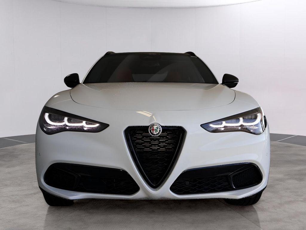 Alfa Romeo Stelvio 2025
