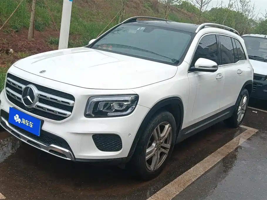 Mercedes-Benz GLB 2023