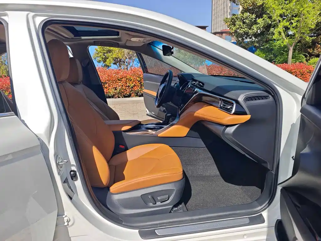 Toyota Camry 2021