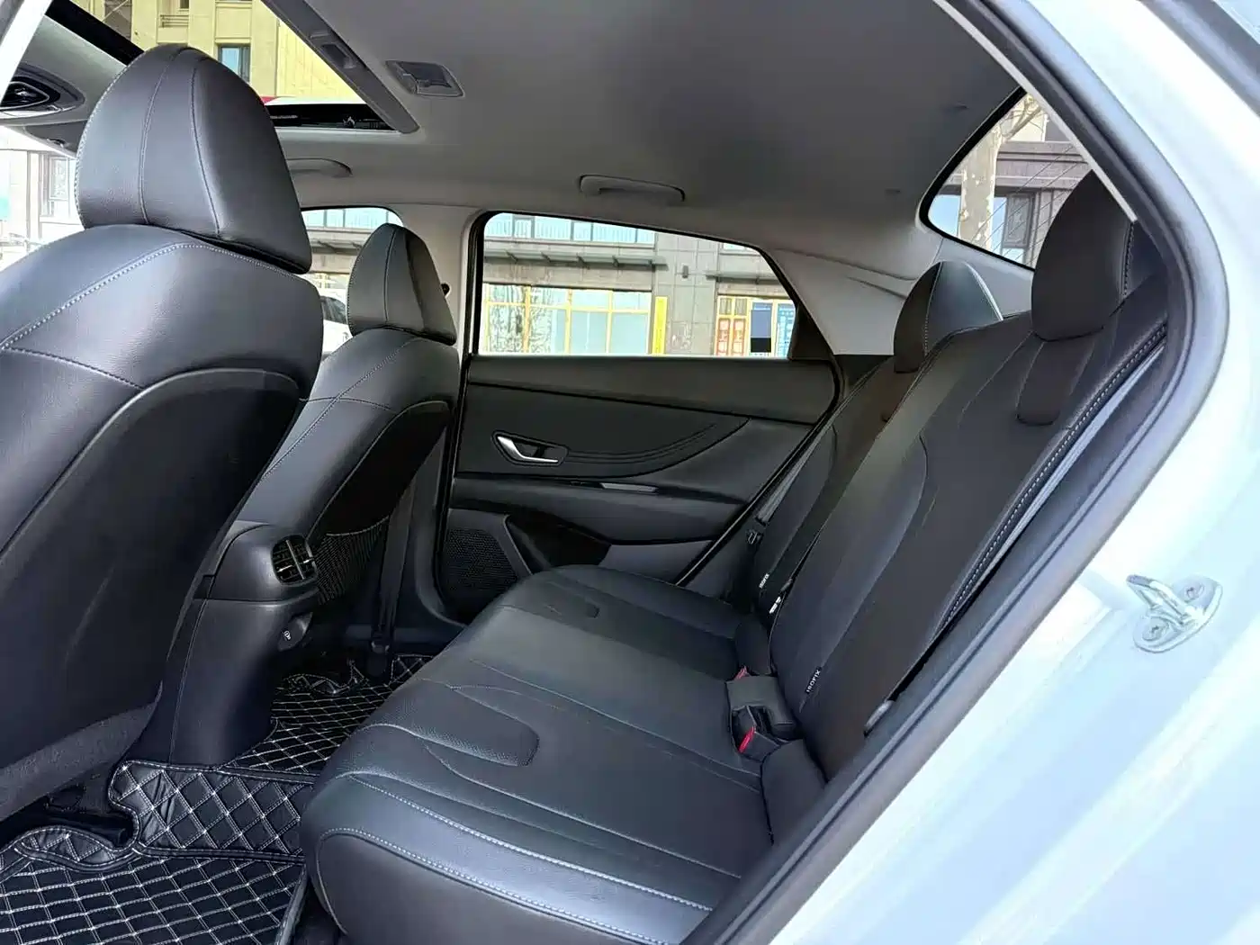 Hyundai Elantra 2024