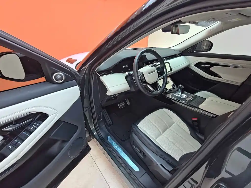 Land Rover Range Rover Evoque 2021