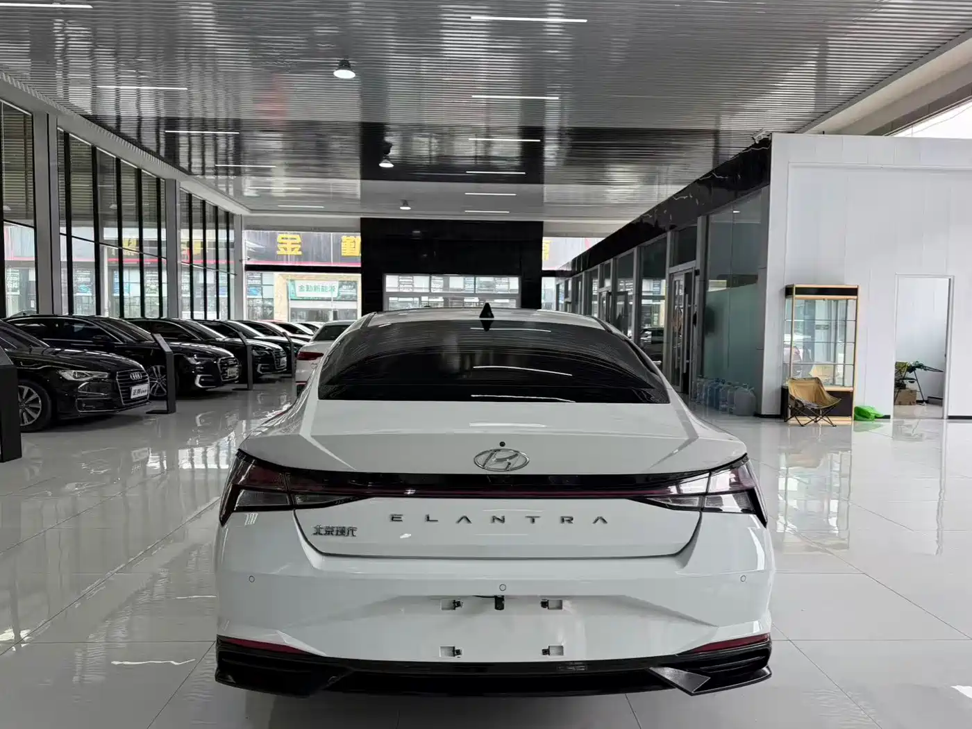 Hyundai Elantra 2022