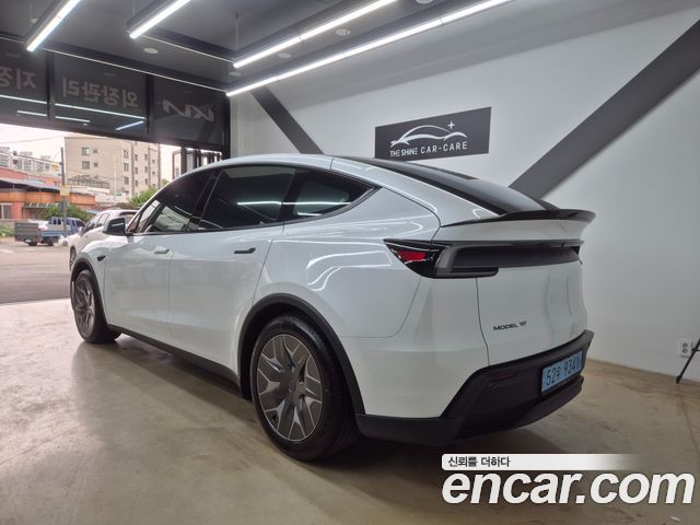Tesla Model Y 2026