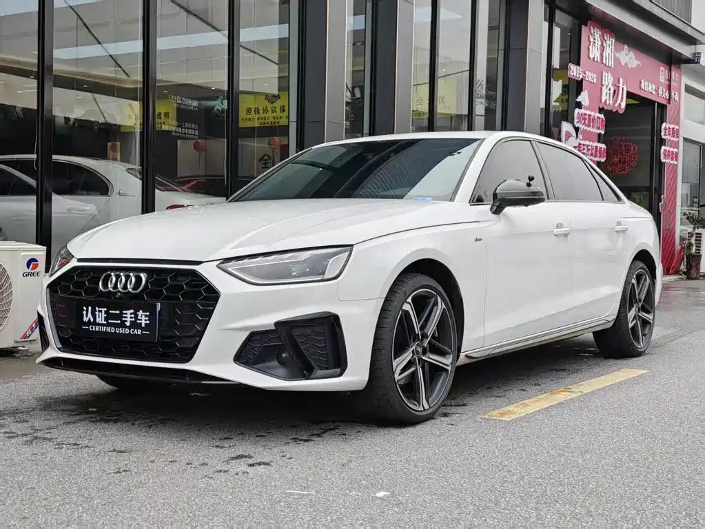 Audi A4 2025