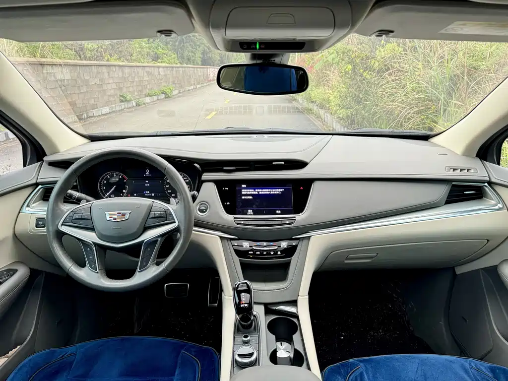 Cadillac XT5 2024