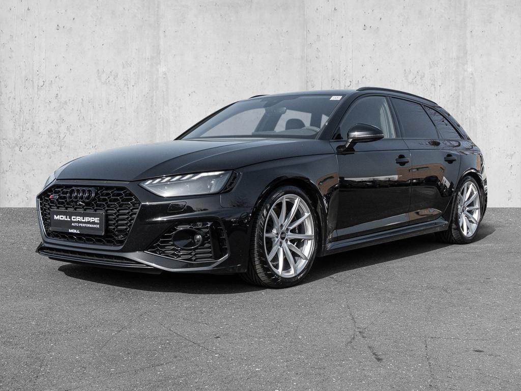 Audi RS4 2023