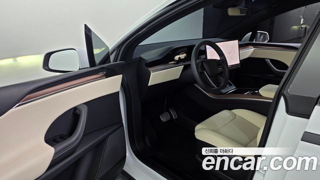 Tesla Model X 2023
