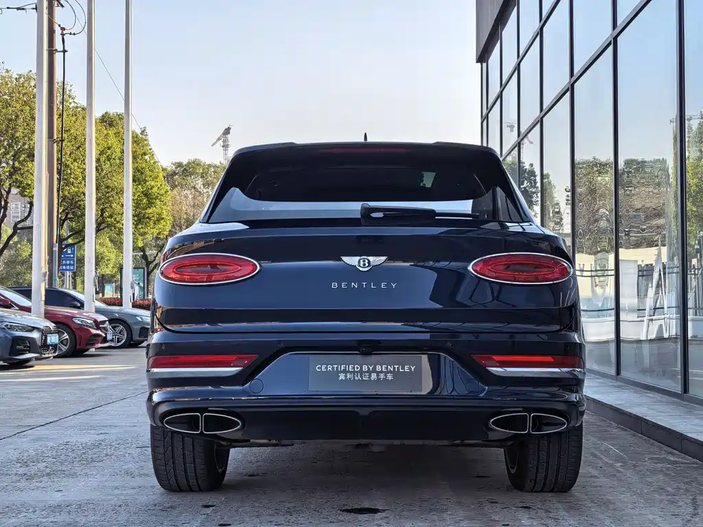 Bentley Bentayga 2024