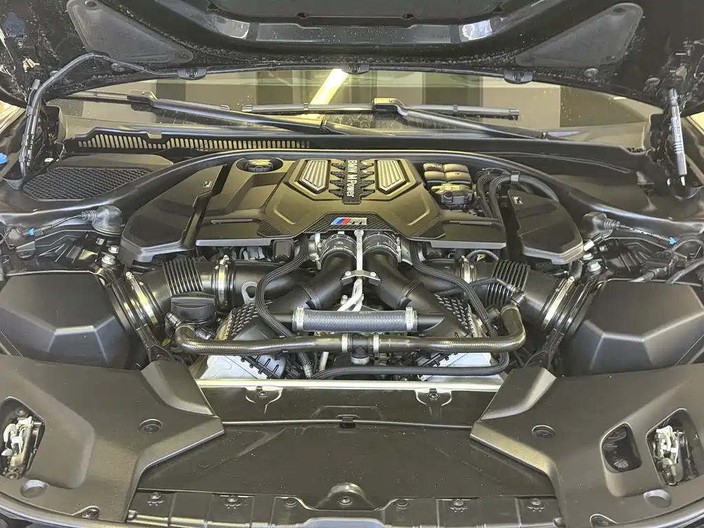 BMW M5 2021