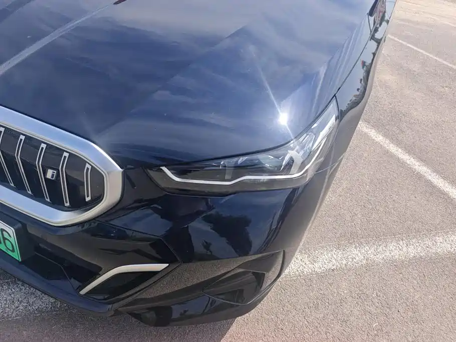 BMW i5 2024