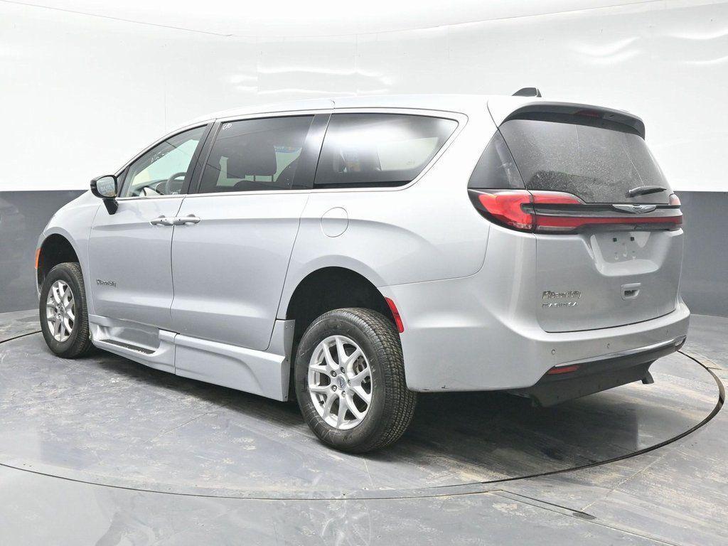 Chrysler Pacifica 2024