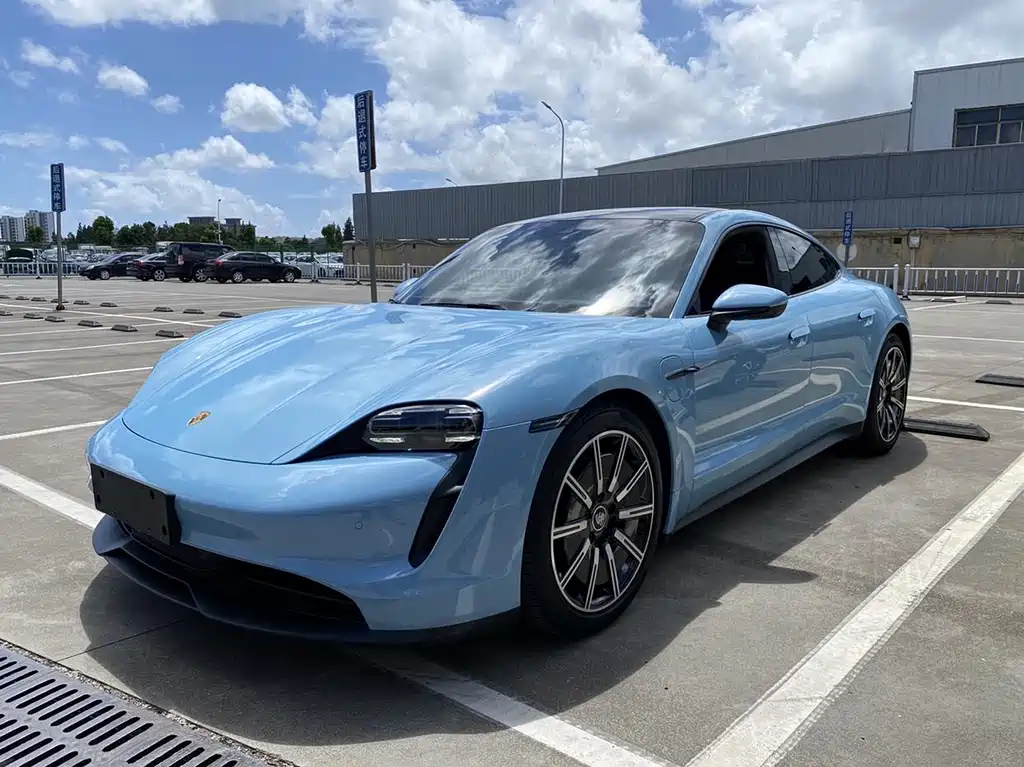 Porsche Taycan 2022