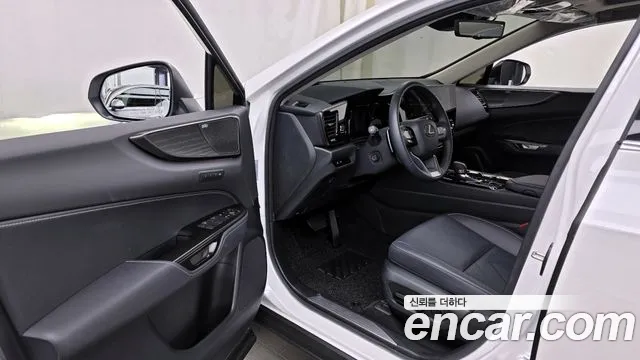 Lexus NX 2024