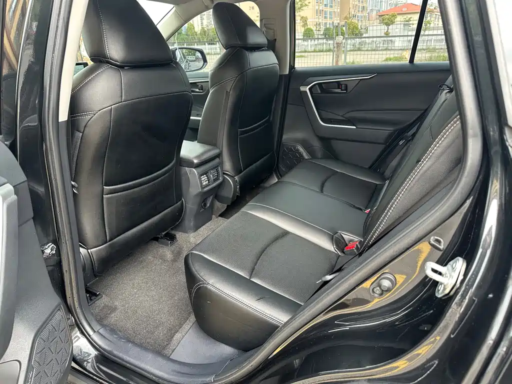Toyota RAV4 2023