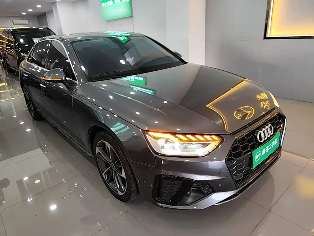 Audi A4 2023