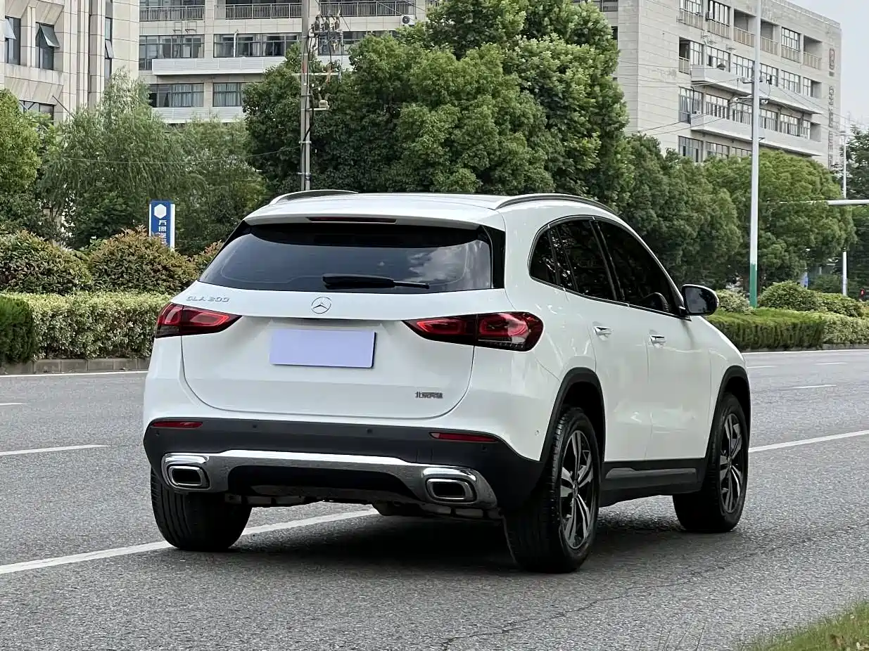 Mercedes-Benz GLA 2021