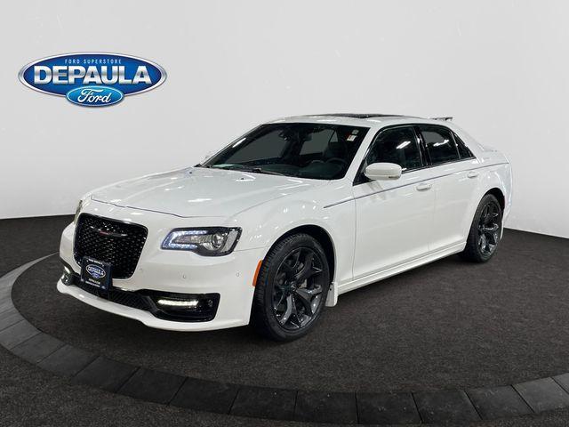 Chrysler 300 2023