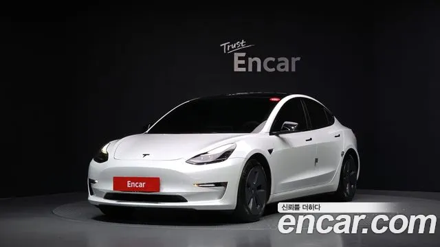Tesla Model 3 2022