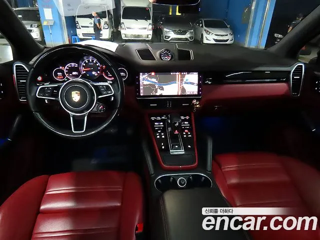 Porsche Cayenne 2021