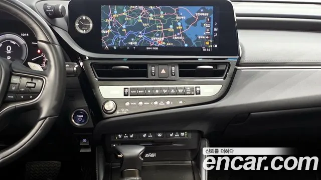 Lexus ES 2022