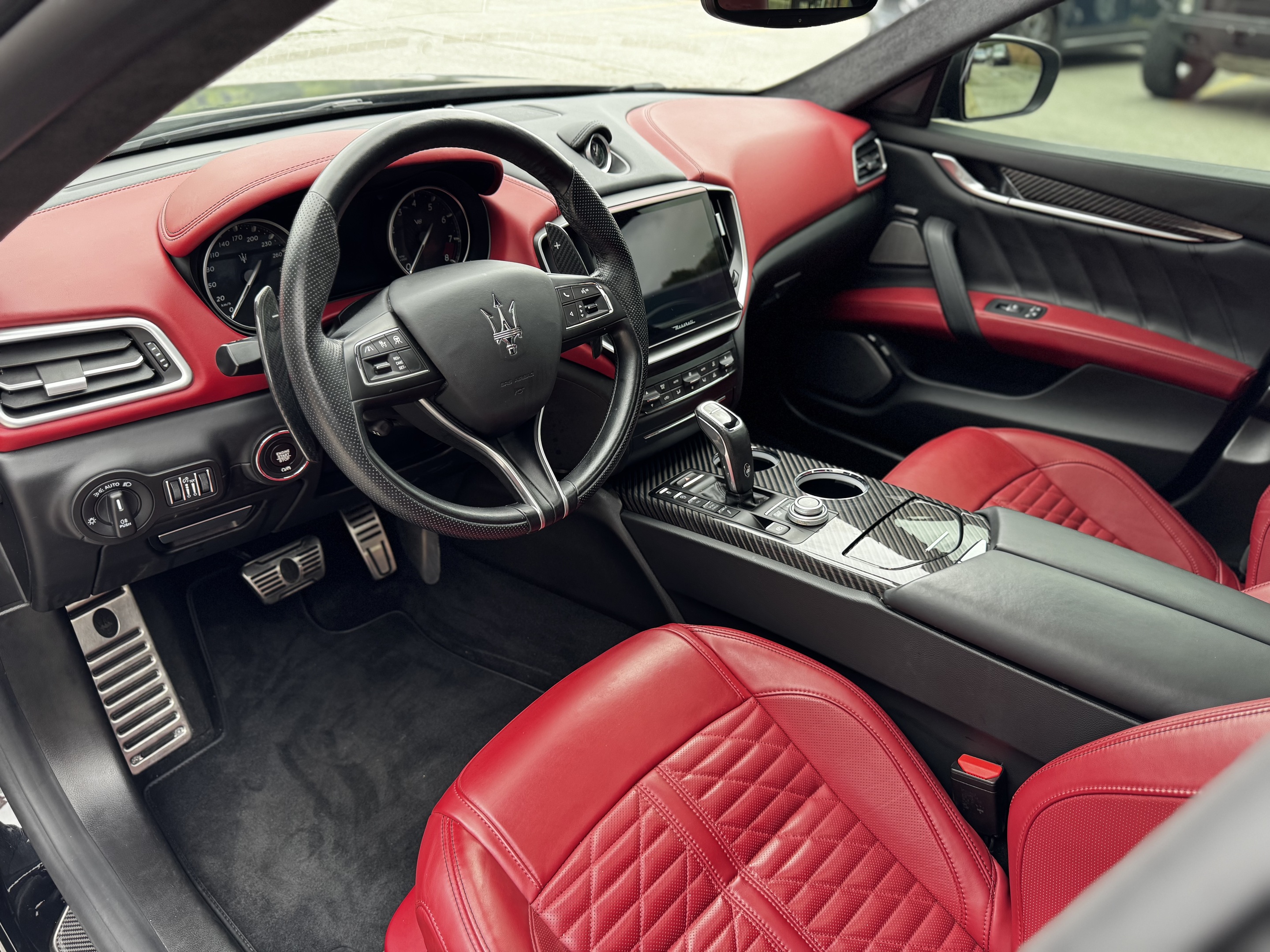 Maserati Ghibli 2021