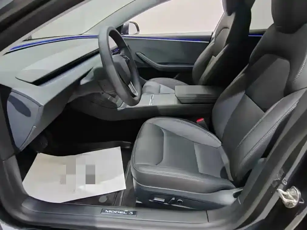 Tesla Model 3 2023