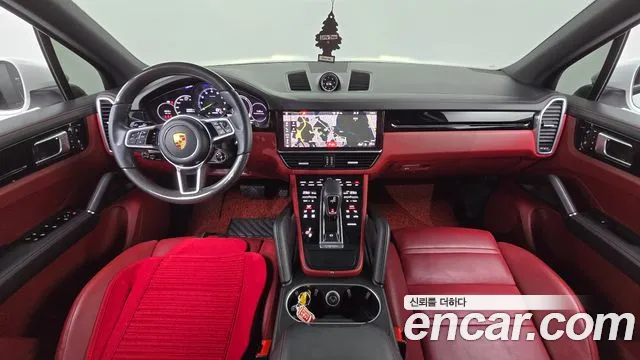 Porsche Cayenne 2021