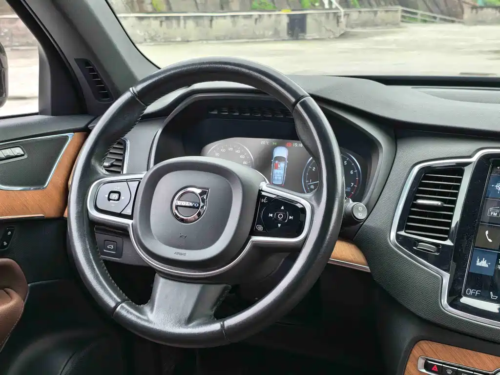 Volvo XC90 2021
