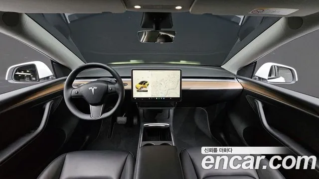 Tesla Model Y 2024