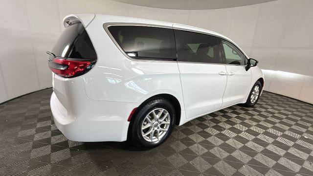 Chrysler Pacifica 2024
