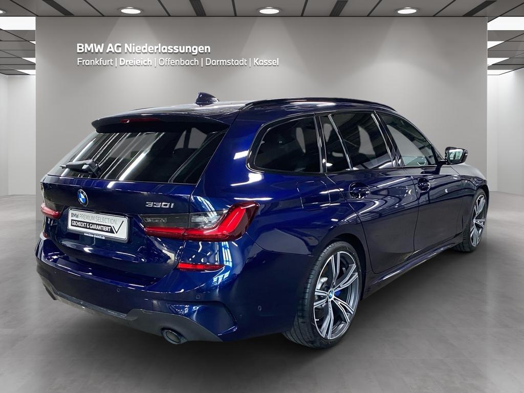 BMW 330 2022