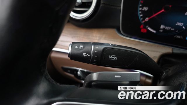 Mercedes-Benz E-Класс 2023